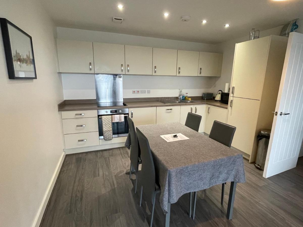 מנצ'סטר Balcony Marina Apartment With City Skyline Views - Free Secure Parking מראה חיצוני תמונה