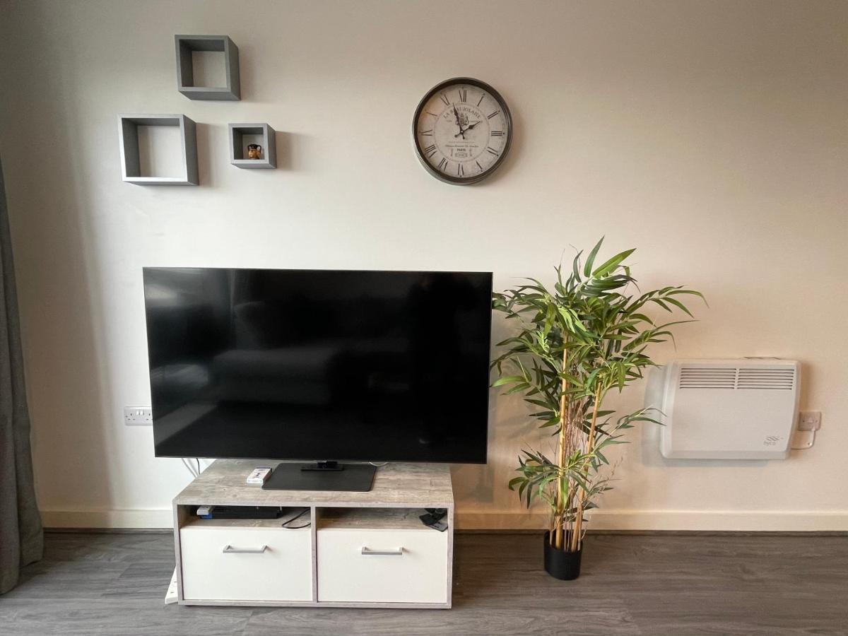 מנצ'סטר Balcony Marina Apartment With City Skyline Views - Free Secure Parking מראה חיצוני תמונה